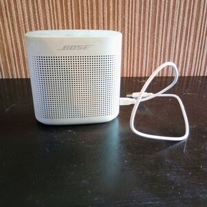 Bose Compact White Bluetooth Speaker